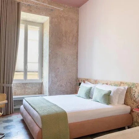 Bed & Breakfast Ehi Colosseo 4*